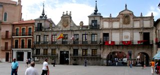 Fachada del Ayuntamiento de Medina del Campo. eldiadevalladolid.com