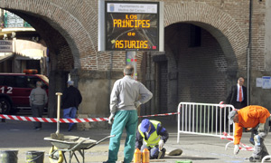 Preparativos en Medina del Campo por la próxima visita de los príncipes de Asturias. EL NORTE