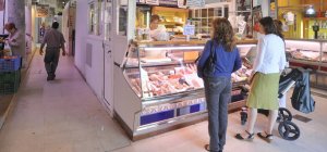 Interior del mercado de abastos de Medina del Campo. :: F. JIMÉNEZ