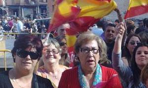 Vecinos esperando la llegada de Los Principes. Gabriel Villamil