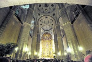 Interior de la iglesia de Santiago, en Medina de Rioseco. F. J.