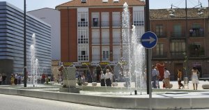 La plaza de Segovia es el escenario donde se celebrarán todos los actos previstos. :: F. JIMÉNEZ