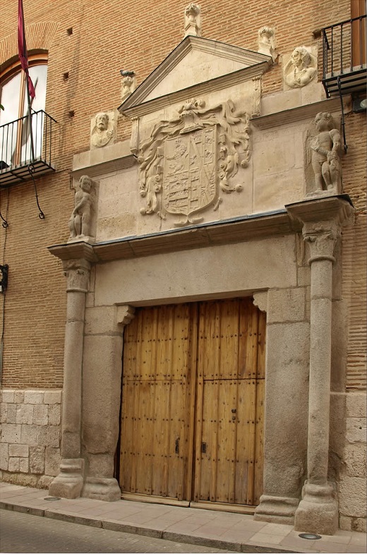 Portada Palacio de Dueñas de Medina del Campo