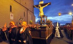 El Cristo de la Agonía, durante la procesión de Caridad en Medina del Campo. Frran Jiménez 