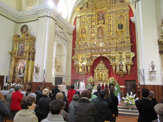 Desde aquí queremos expresar nuestra satisfacción por los entrañables momentos que hemos vivido con todos nuestros amigos y hermanos cofrades gracias a este evento, y felicitar especialmente a los miembros de la Junta de Semana Santa medinense por la cuidada organización de este encuentro, que ha aportado un valioso análisis sobre la situación actual de la mujer en nuestras hermandades y cofradías.