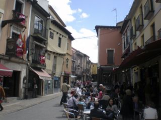 Terrazas llenas, ayer en Medina de Rioseco. M.G.M.