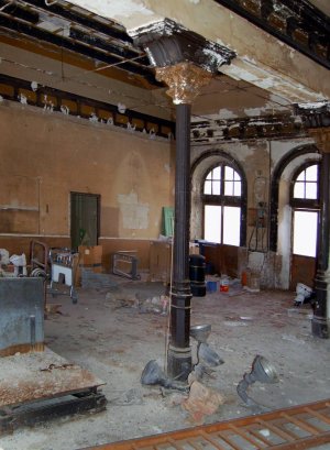 Abandonada. La cantina está cerrada al público.