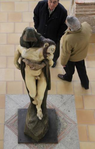 Presentación del Cristo en brazos de la muerte