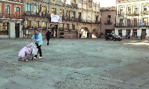 Aspecto que presenta la Plaza Mayor de Medina y que será objeto de una próxima remodelación. :: F. J.