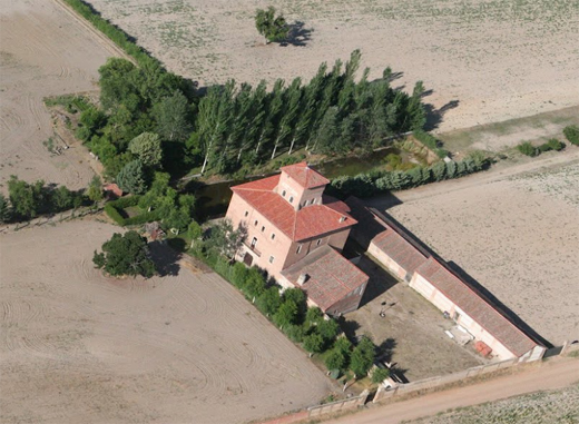 Vista aérea de Casa Blanca. Actualmente, año 2013, restaurada como se puede apreciar por la familia Dueñas de Medina del Campo