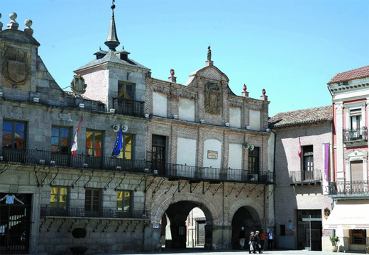 Fachadas Ayuntamiento, Casa del Cabildo o de los Arcos y Palacio Real Testamentario