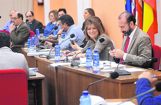 La alcaldesa, Teresa López, durante un pleno extraordinario. / Fran Jiménez