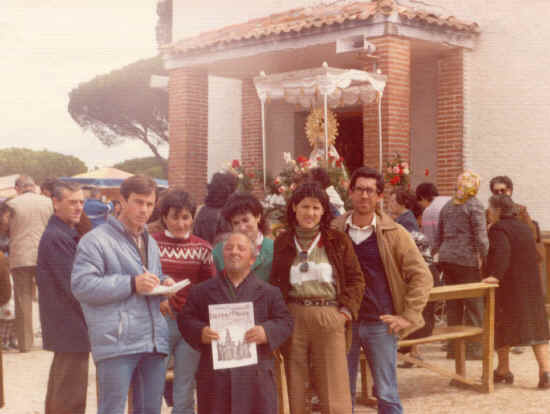 LUIS, ¿ERES MUY DEVOTO? Sí, rezo siempre a la Virgen de los Remedios, la patrona de mi pueblo. La función es el 20 de mayo, si queréis ir, estáis invitados.