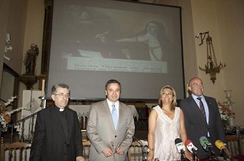 (I-D) Luis Sanz Argüello, vicario general de la Archidiócesis de Valladolid; José Ramón Alonso, director general de Políticas Culturales de la Junta de Castilla y León; Teresa López, alcaldesa de Medina del Campo (Valladolid) y Jesús Julio Carnero, presidente de la Diputación de Valladolid, en la presentación de las actividades realizadas en Medina del Campo, con motivo de la celebración del V Centenario del nacimiento de Santa Teresa de Jesús. EFE