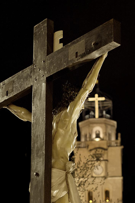 2 º PREMIO dotado con 150 €, trofeo y edición como cartel de la Presentación de la Semana Santa de Medina del Campo, a la fotografía presentada bajo el lema SIGLO XVI de la que es autor D. LUIS CARLOS JIMENEZ DEL RÍO