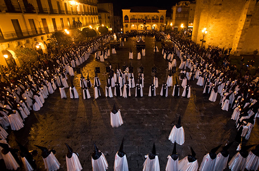 /Afotos2014/ZAMORA. La Hermandad de Jesús en su Tercera Caída tiene su sede en la iglesia de San Lázaro y procesiones en Lunes Santo con su la imagen de Jesús abatido por la Cruz. 