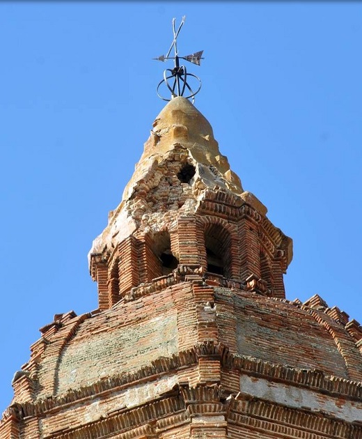 La carcoma se ceba con el artesanado y la torre de la iglesia de Alaejos