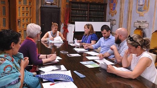 Tercera reunión entre los socialistas y los representantes de la plataforma. / Fran Jiménez