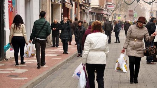 La Calle Padilla de Medina del Campo, durante la campaña de compras navideña. /Fran Jiménez
