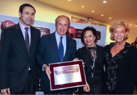 Pie de foto 0781 (de izquierda a derecha); Juan Manuel González Serna, Presidente de Grupo Siro y Fundación Grupo Siro; Lucía Urbán López, Vicepresidenta de Grupo Siro y Fundación Grupo Siro; y Román Oyarzun Marchesi, Embajador Representante Permanente de España en Nueva York.