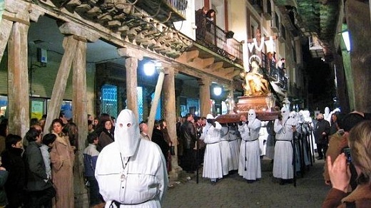 Procesión de La Soledad en Rioseco. / EL NORTE