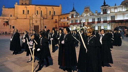 Viernes - Procesión del Sacrificio 