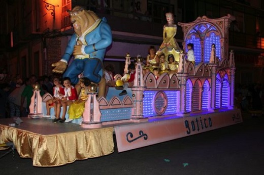 Segundo encierro tradicional al estilo de la Villa y Desfile de Carrozas, entre las actividades del domingo