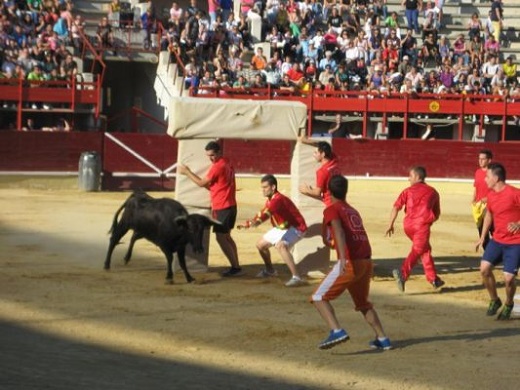 Una peña participando en el Granprix