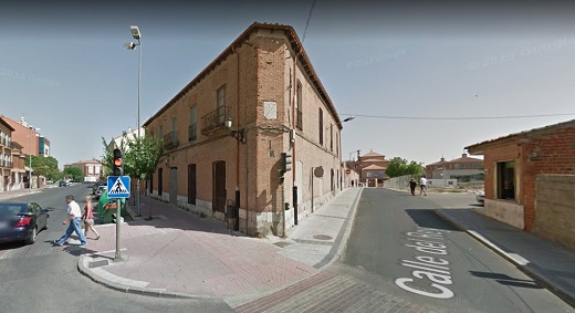 Edificio propiedad municipal, calle de Ronda de Gracia con la del Rey.