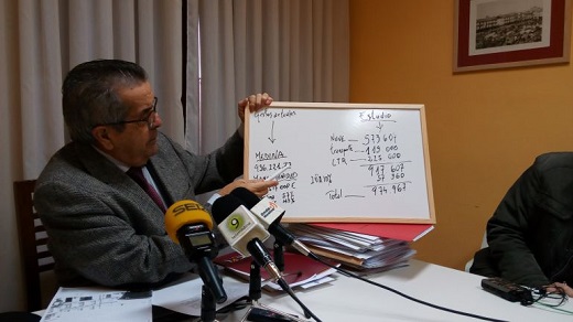 Fidel Lambás muestra las cuentas de la Mancomunidad y niega el posible ahorro del Ayuntamiento medinense / Cadena Ser