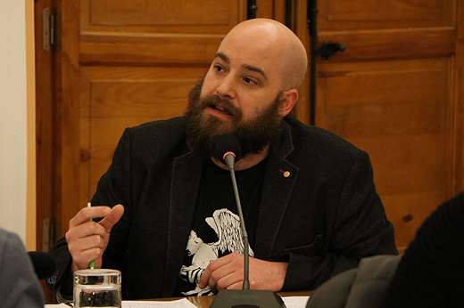 ALBERTO ARRANZ DURANTE EL DEBATE DE LA MOCIÓN. FOTO: GASPAR FRANCÉS