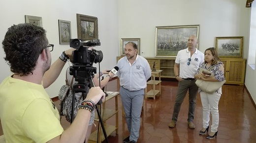 Fotografías de la exposición MILICIA, inaugurada hoy jueves en el Castillo de la Mota por Arte Militar y organizada en el contexto de los actos de la Semana Renacentista 2017 de Medina del Campo y del V Centenario de la llegada de Carlos V a España.