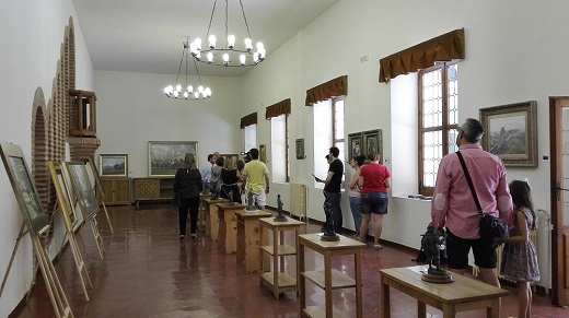 Fotografías de la exposición MILICIA, inaugurada hoy jueves en el Castillo de la Mota por Arte Militar y organizada en el contexto de los actos de la Semana Renacentista 2017 de Medina del Campo y del V Centenario de la llegada de Carlos V a España.