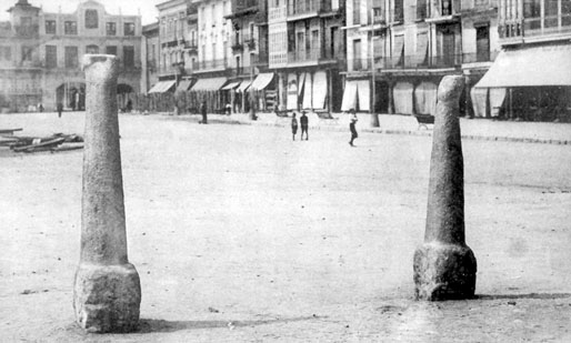 Rollos feriales de Medina del Campo. Rollos feriales. Siglo XV. Granito. Ayuntamiento de Medina del Campo (piezas depositadas en el Museo de las Ferias).