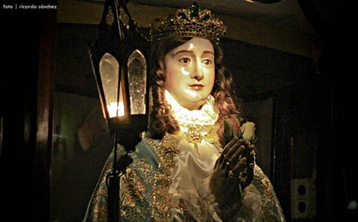 La Patrona, antes de su restauración, conceptuada desde el siglo XIX como una imagen de vestir.