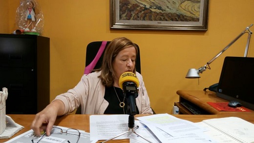Raquel Alonso, concejal de bienestar social, sigue de cerca los progresos con respecto a la Residencia de Mayores / Cadena SER