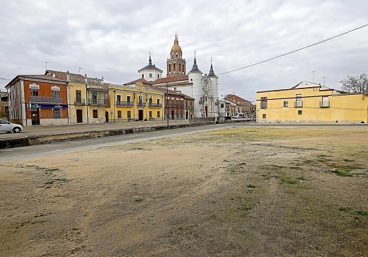 Solar objeto de la expropiación forzosa, donde se acondicionará la Plaza Mayor. - J.M. LOSTAU