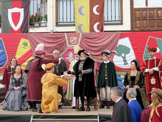 Medina se prepara para recibir a Carlos V en el centenario de su llegada a España.