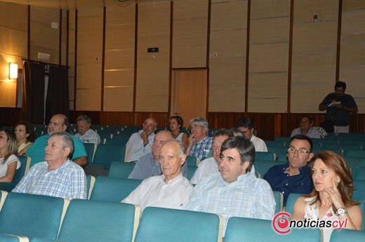 Alcaldes de Arribes en la Jornada Ruta del Vino en Villarino de los Aires