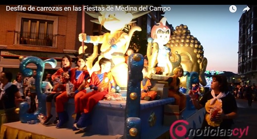 El Desfile de Carrozas llena de ilusión las Fiestas de Medina