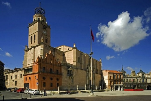 Iglesia Colegiata de San Antolín de Medina del Campo