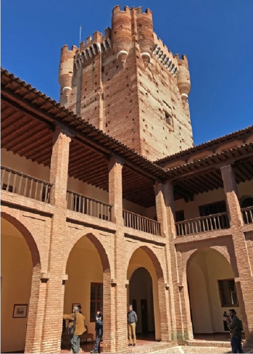 CASTILLO DE LA MOTA