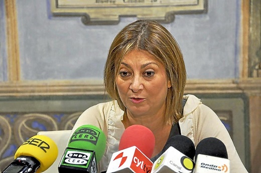 La alcaldesa de Medina del Campo, Teresa López. - R. G: S. G. C.