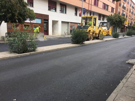 Las obras de asfaltado en la Avenida Lope de Vega a falta de pintar los pasos de peatones / Cadena Ser