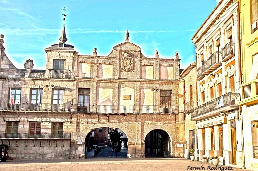 Casa del Cabildo o de los Arcos de Medina del Campo
