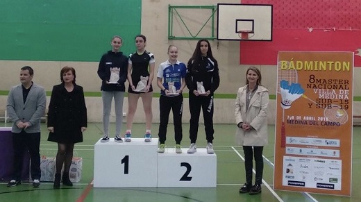 María de la O Pérez junto a su compañera en el Máster Nacional Sub 15 de Medina del Campo