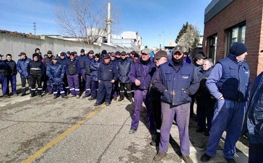 Empleados de la empresa Made en una concentración en Medina del Campo. / P. GONZÁLEZ