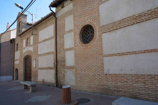 La ermita del Amparo acoge la exposición sobre la Semana Santa de Benavente / Cadena Ser