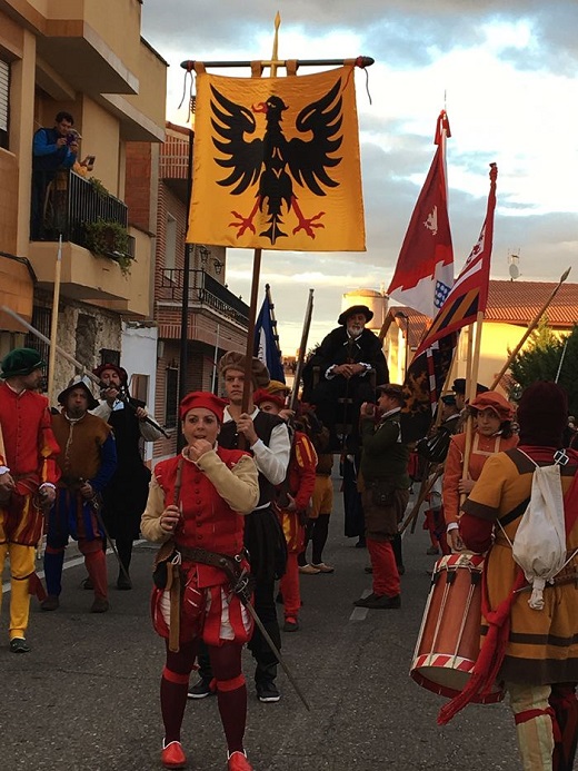 El Emperador Carlos V llega a Medina del Campo de la mano de la Asociación Cristóbal de Mondragón.