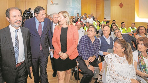 Juan Carlos González, Antonio Saéz e Inmaculada Matías, ayer en la presetación del nuevo protocolo - F. HERAS